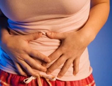 Σε ποιο σημείο πονάει η σκωληκοειδίτιδα – Συμπτώματα και αντιμετώπιση